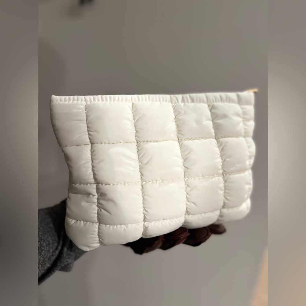 White puffer pouch New